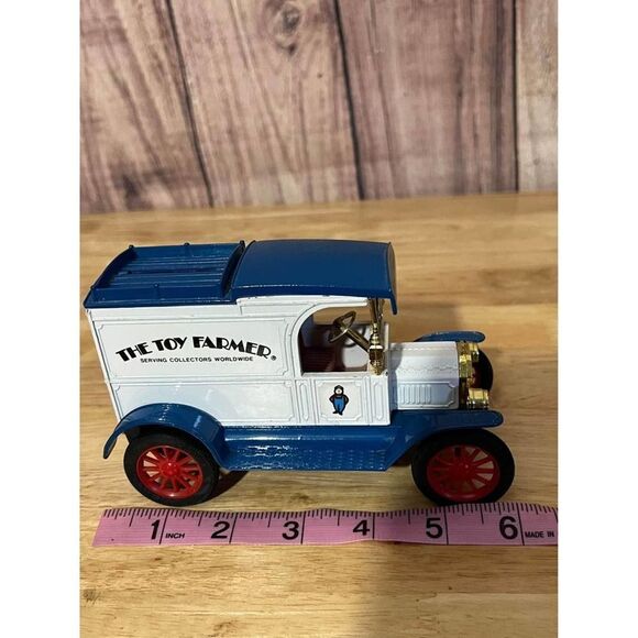 Ertl The Toy Farmer  Ford Model T Delivery Van Coin Bank - Picture 10 of 10